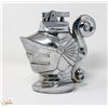 Image 1 : UNIQUE LIGHTER KNIGHTS HELMET SHAPE CROME JAPAN