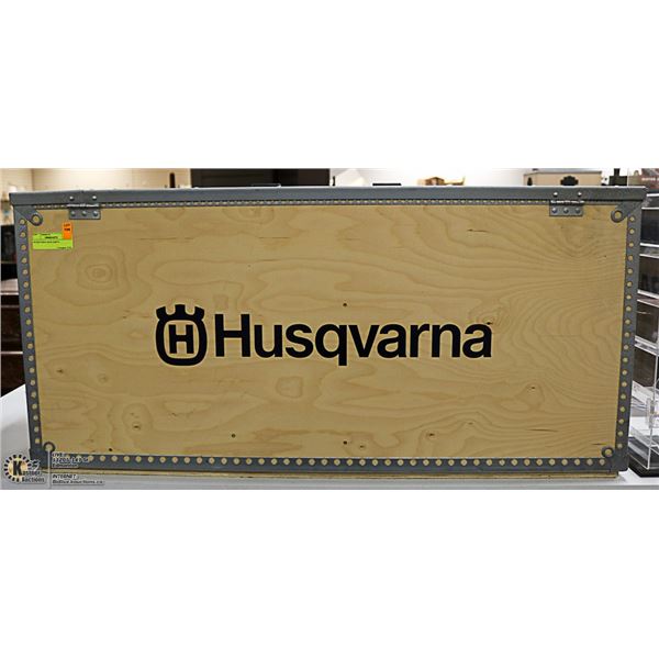 HUSQVARNA BOX EMPTY 38" X 13" X 18"