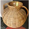 Image 1 : LARGE WICKER VASE