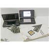 Image 1 : 2 NINTENDO DS W/ 3 GAMES, CHARGER & MANUAL