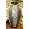 Image 1 : 32" TALL ORNAMENTAL VASE