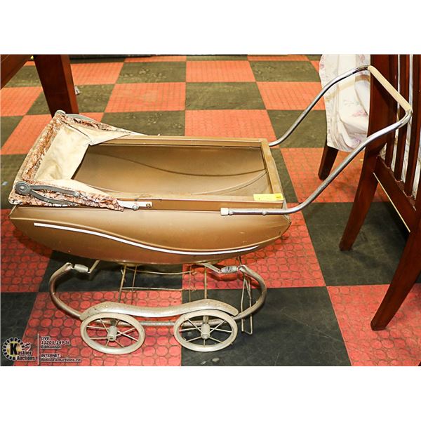 VINTAGE BABY CARRIAGE