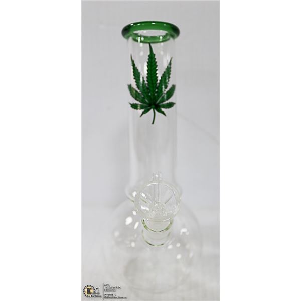 MARIJUANA LEAF DESIGN BONG
