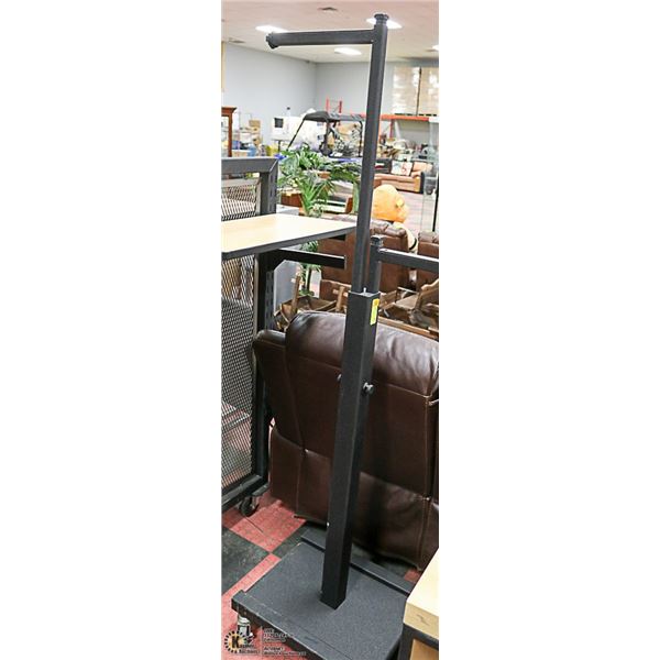 BLACK METAL  STORE CLOTHING RACK