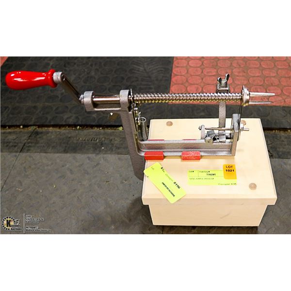 VISE APPLE PEELER