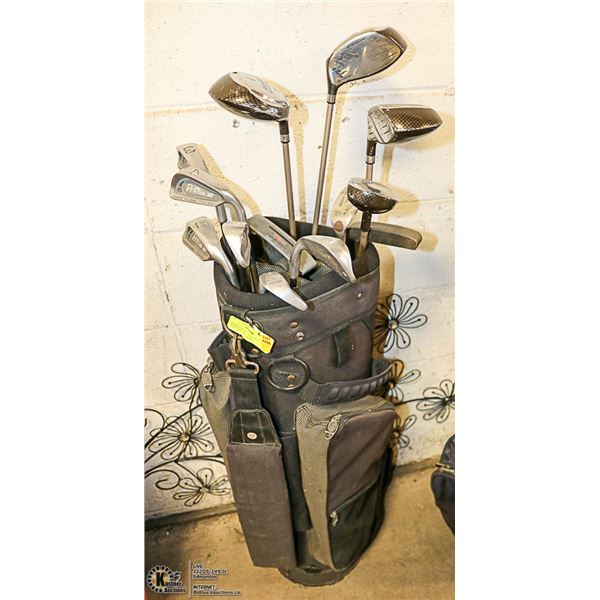 FAIRWAY BURGUNDY, BLACK & GOLD GOLF BAG WITH