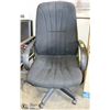 Image 1 : BLACK OFFICE CHAIR
