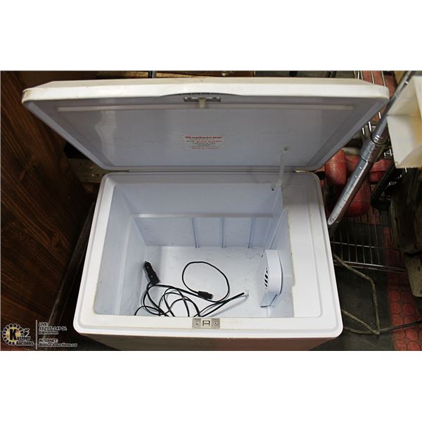 12V COOLER OR WARMER 21"X16"X14"