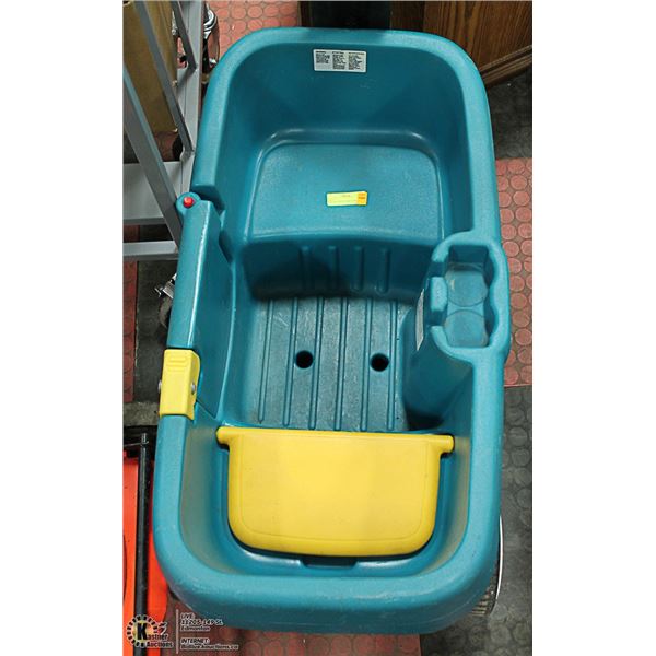 STEP 2 WAGON,CUPHOLDERS,STORAGE AREA,SIDE DOOR