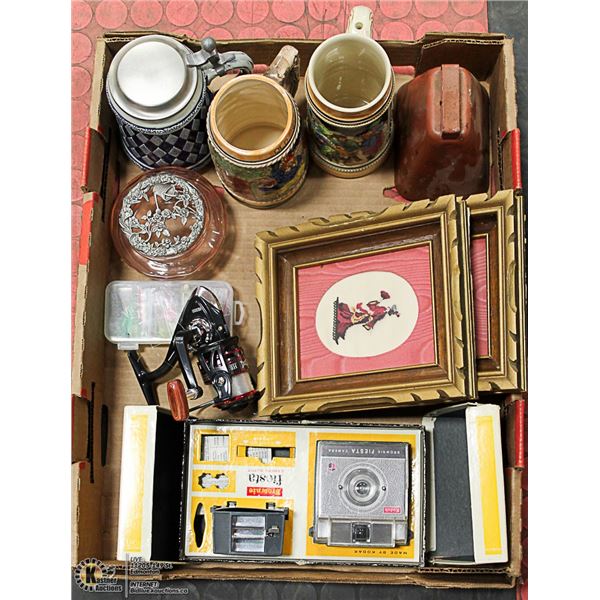 FLAT OF ASSORTED VINTAGE COLLECTIBLES