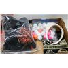 Image 1 : FLAT OF GOLF BALLS AND ACCESSORIES - BAG OF 25