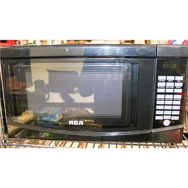 BLACK RCA MICROWAVE - 1100W (WORKING)