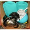 Image 1 : LARGE BOX WITH 2 NEW ANCHOR BAKEWARE SETS