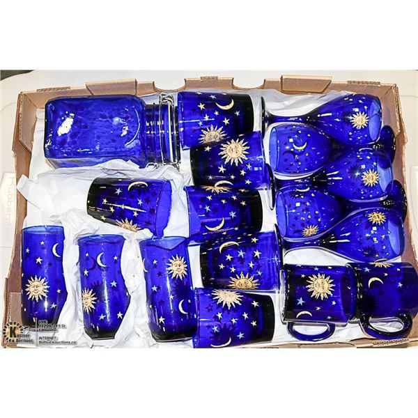 LARGE FLAT OF BLUE GLASS DISHWARE INCL. 9