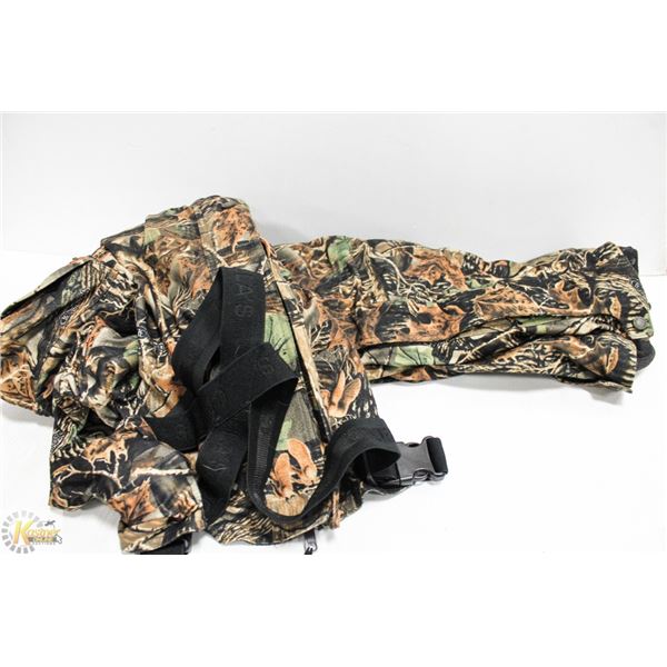 CABELAS SIZE LARGE BIB PANTS COVERALL