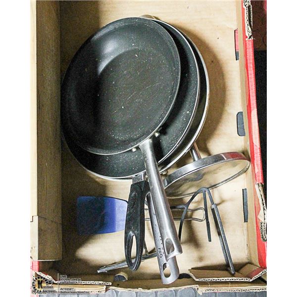 KITCHEN PANS, CUTTING BOARD AND PAPER TOWEL RACK