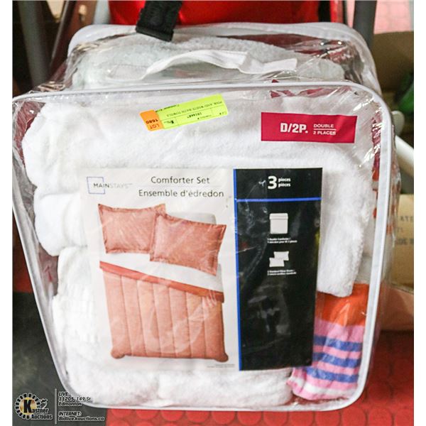 PINK AND WHITE BATH TOWELS