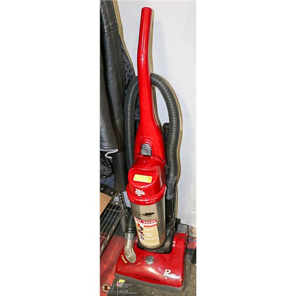 DIRT DEVIL JAGUAR BAGLESS UPRIGHT VACUUM - 12