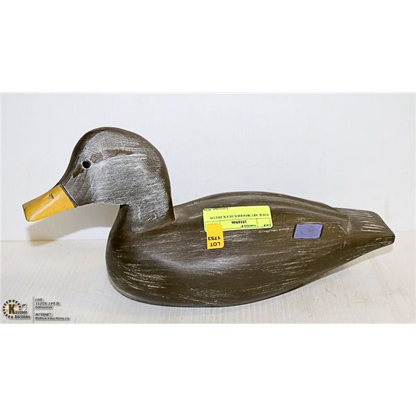 FOLK ART WOODEN DUCK DECOY