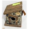 Image 1 : PINEWOOD COTTAGE STONE & WOOD BIRD HOUSE