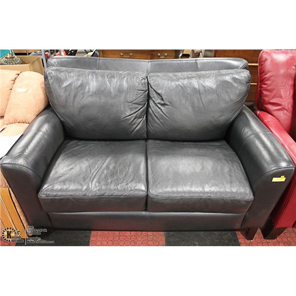 BLACK LEATHER LOVESEAT