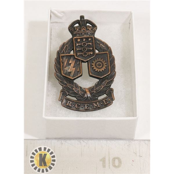 WW2 ELECTRICAL MECHANICAL ENGINEERS BADGE