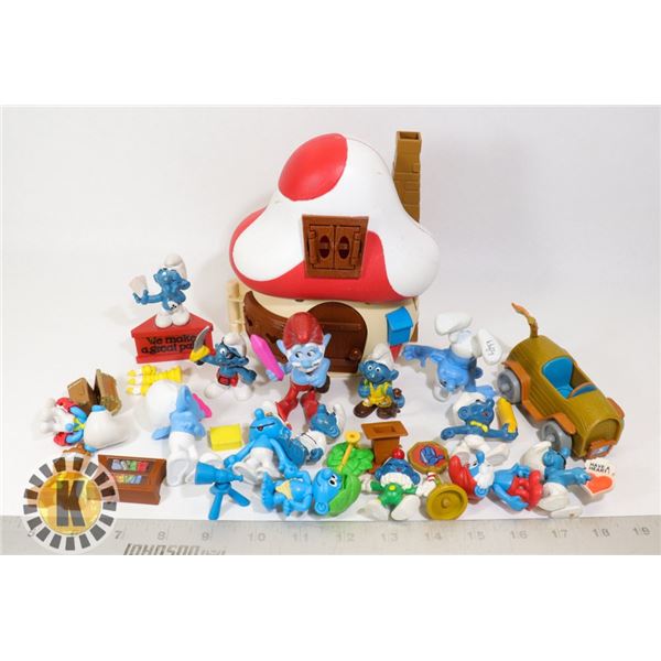 VINTAGE SMURFS SCHLEICH HOUSE AND FIGURES