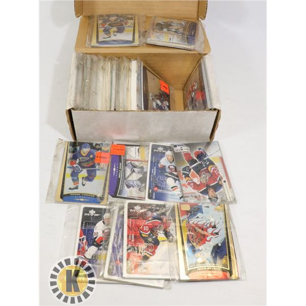 BOX OF STARS & SEMI STARS 30 MINI PACKS