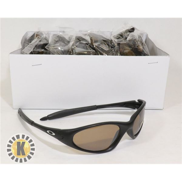 BOX OAKLEY STYLE SMOKE BLACK DESIGNER SUNGLASSES