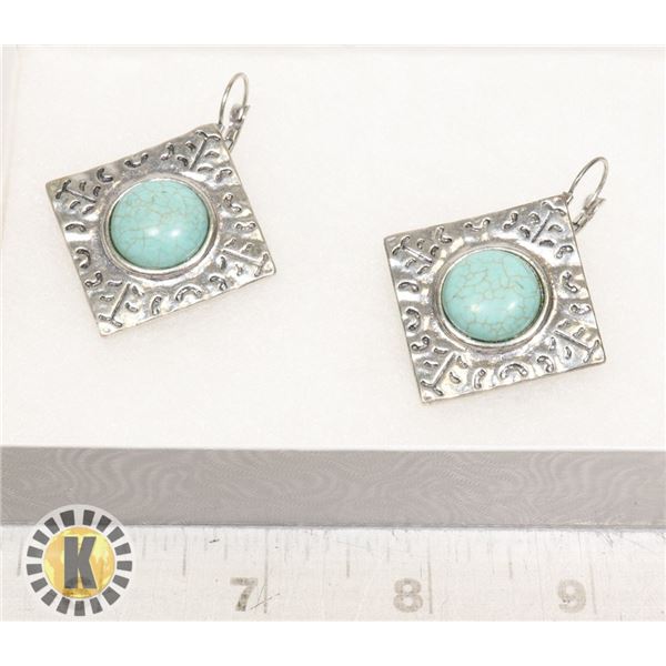 TURQUOISE STYLE COSTUME JEWELRY EARRINGS