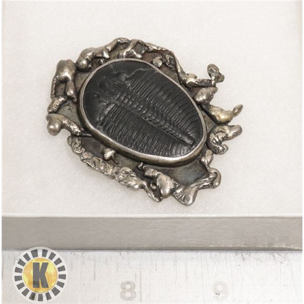 LARGE 4.5CMX6CM .925 SILVER TRILOBITE BROOCH