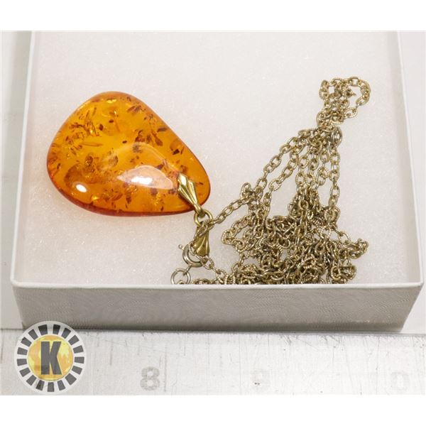 1.5'' AMBER STYLE PENDANT ON 48'' CHAIN