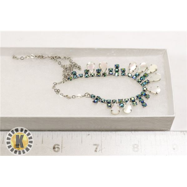 STUNNING VINTAGE COSTUME NECKLACE FROM ESTATE