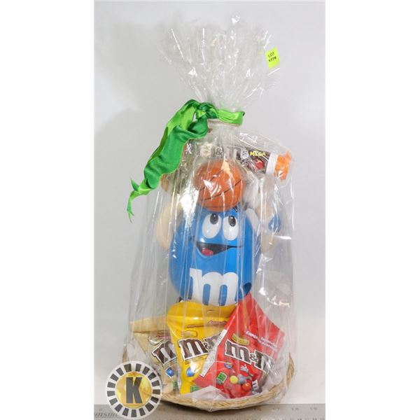 M & M GIFT BASKET