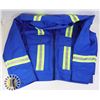 Image 1 : SIZE LARGE MADE IN CANADA HI VIS JACKET