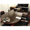 Image 2 : MAHOGANY 8 X 3.5' BOARDROOM TABLE