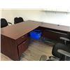 Image 2 : MAHOGANY 6 X 6' EXECUTIVE L-SHAPE DESK RH