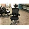 Image 1 : BLACK MESH BACK HIGH BACK EXECUTIVE CHAIR