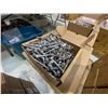 Image 2 : 3 CASES OF STAINLESS HEX HEAD PRESSURE PLATE SCREWS