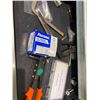 Image 2 : MECHANICS EDGE 16 DRW ROLLING TOOL BENCH WITH CONTENTS