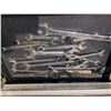 Image 7 : MECHANICS EDGE 16 DRW ROLLING TOOL BENCH WITH CONTENTS