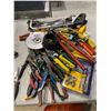 Image 1 : LOT OF ASSORTED HAND TOOLS
