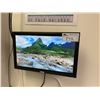 Image 1 : LOT WITH SMALL TV (WITH WALL MOUNT) AND SMALL LCD MONITOR