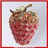 Image 1 : STRAWBERRY PIN BROOCH GOLD SWAROVSKI CRYSTALS
