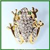 Image 1 : WHITE SWAROVSKI CRYSTALS FROG PIN BROOCH GOLD