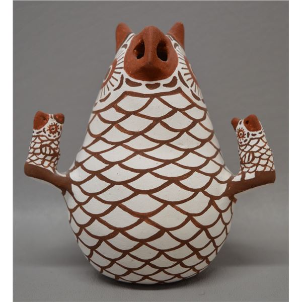 NATIVE AMERICAN ZUNI POTTERY OWL  SIGNED Q K