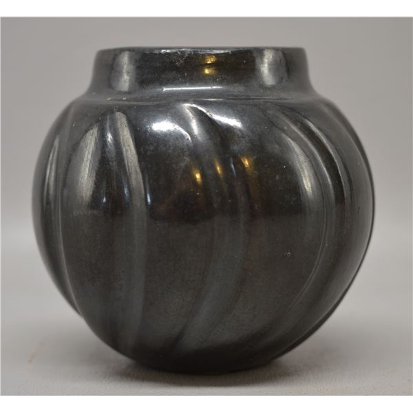 NATIVE AMERICAN SANTA CLARA POTTERY VASE