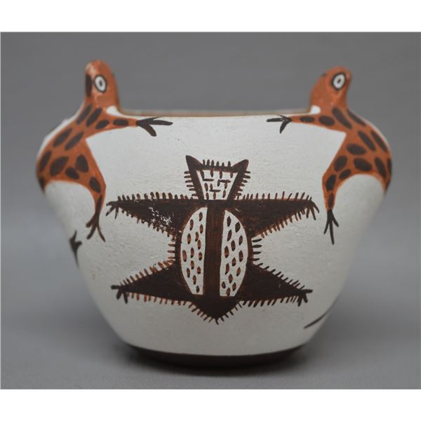 NATIVE AMERICAN ZUNI POTTERY BOWL SIGNED EK