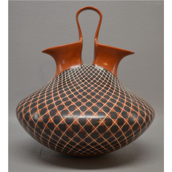 MATA ORTIZ POTTERY VASE BY OLGA QUEZADA