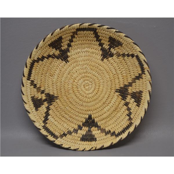 NATIVE AMERICAN PAPAGO BASKETRY TRAY